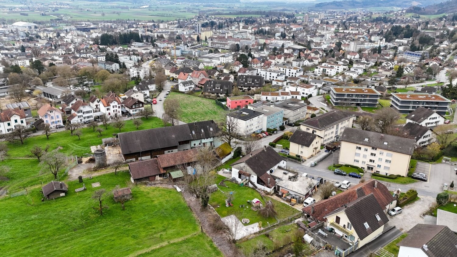 1725m² building land, photo 1 of 5