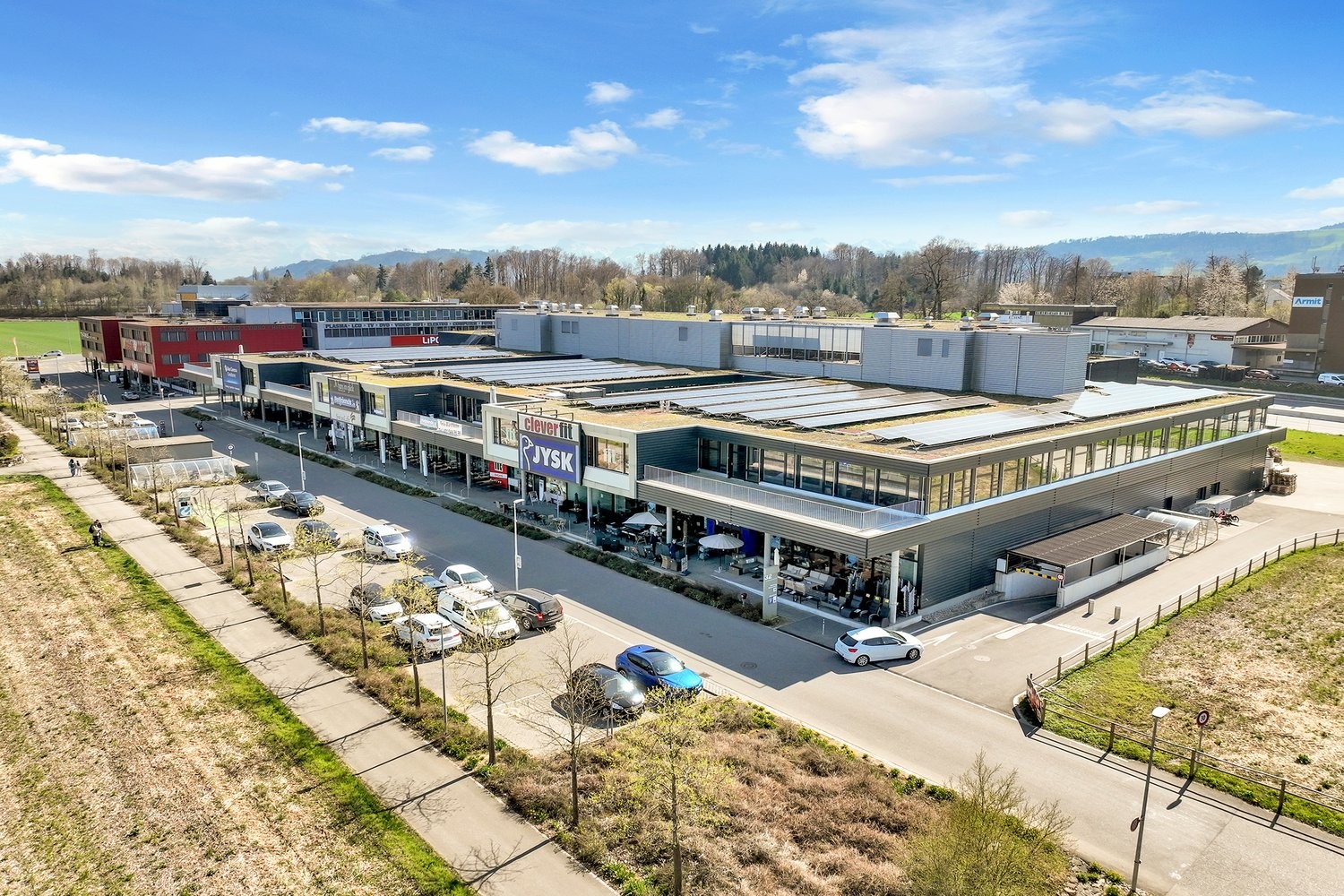 904m² commercial
