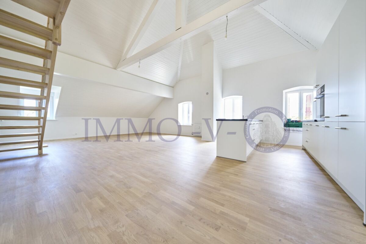 5 rooms attic flat, photo 2 of 10