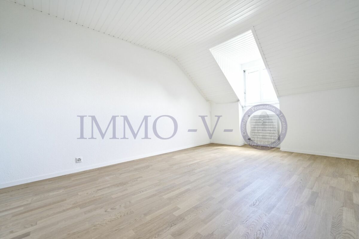 5 rooms attic flat, photo 7 of 10