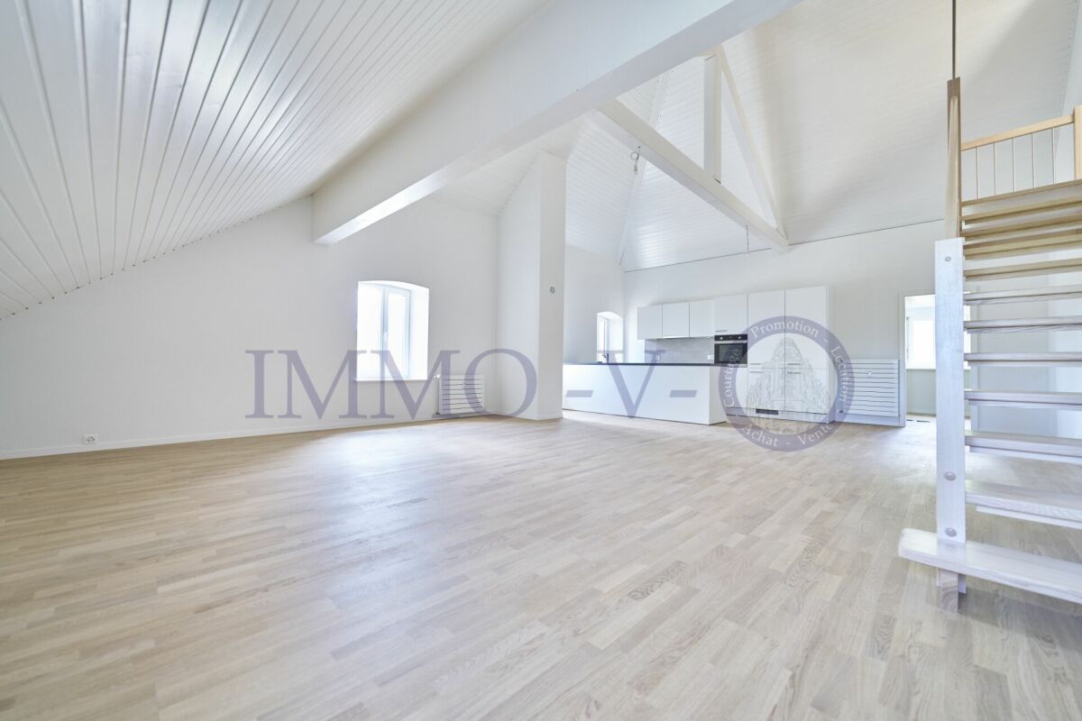 5 rooms attic flat, photo 1 of 10
