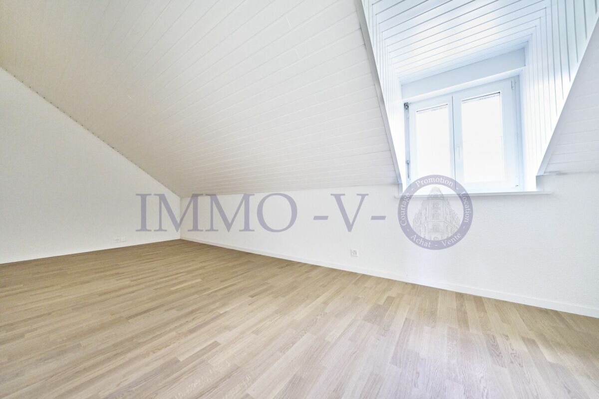 5 rooms attic flat, photo 9 of 10