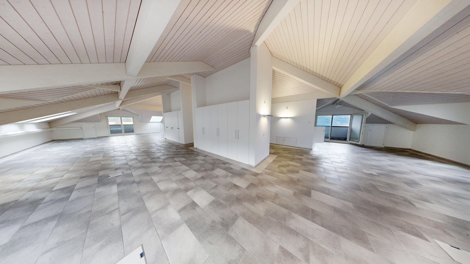 697m² office, photo 8 of 10
