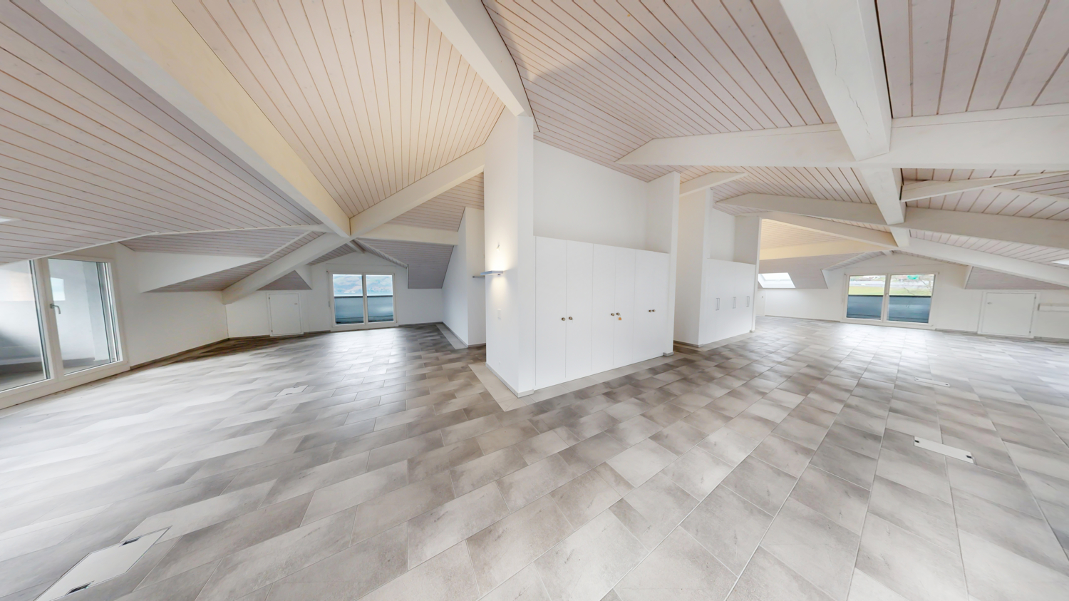 697m² office, photo 9 of 10
