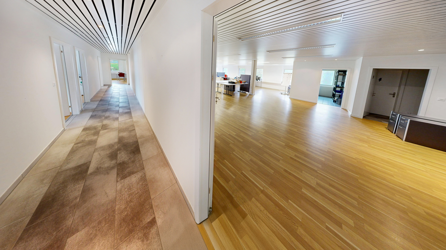 697m² office, photo 6 of 10