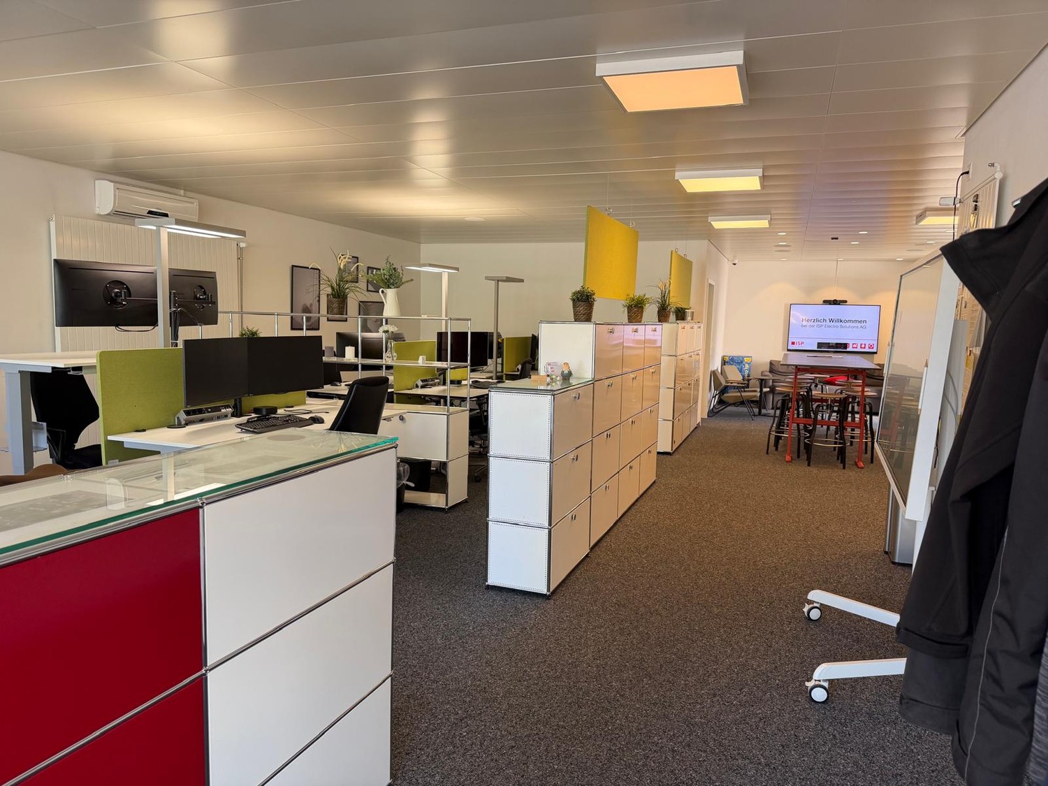 200m² office, photo 2 of 10