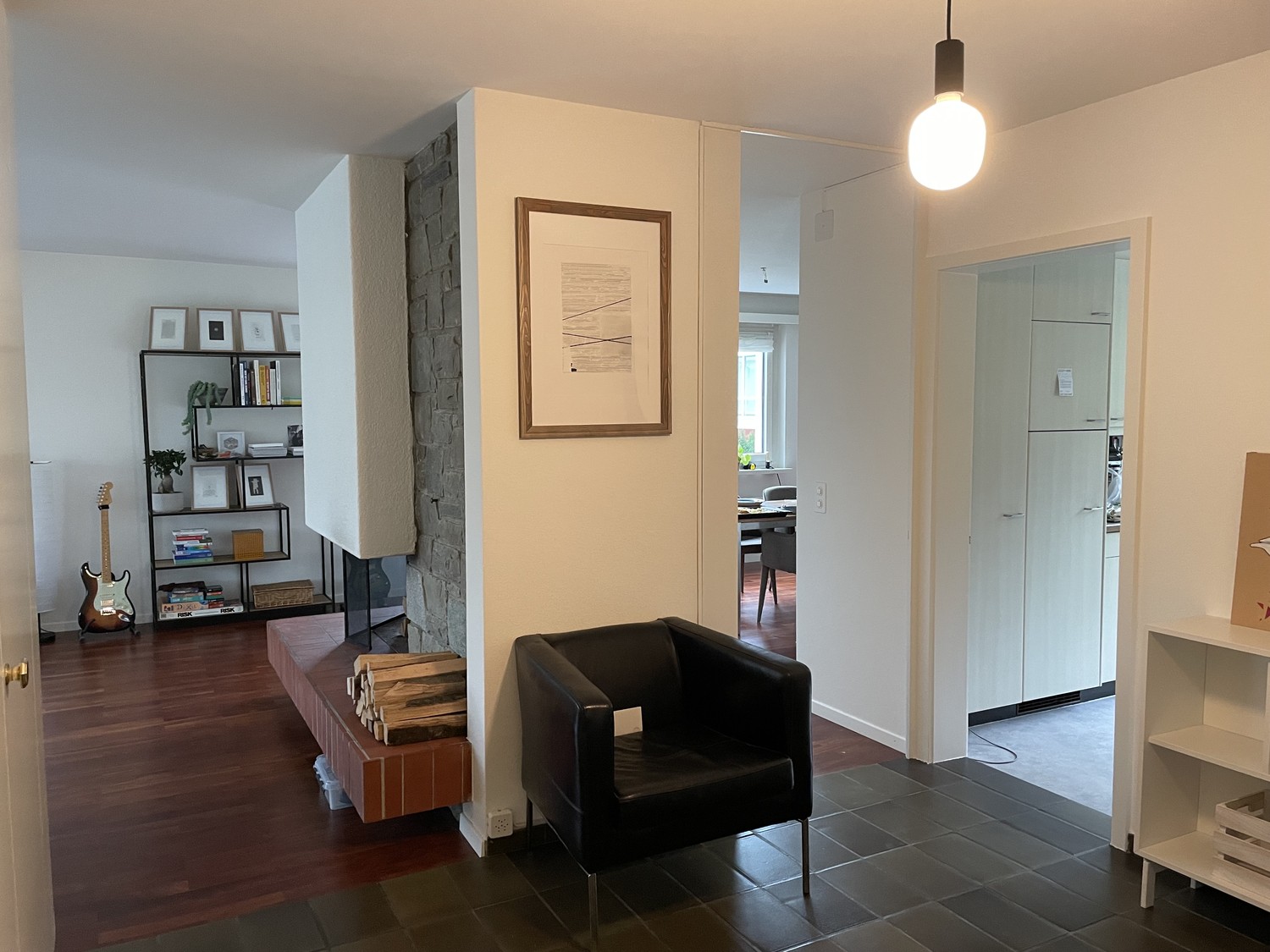 5 rooms apartment