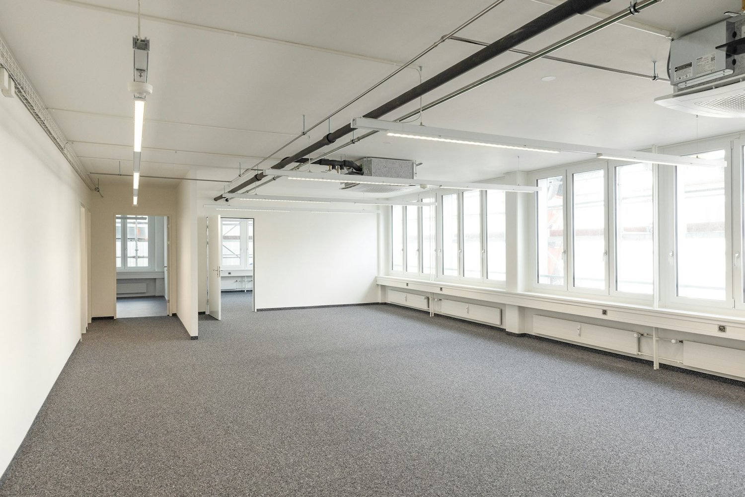 460m² office, photo 7 of 9