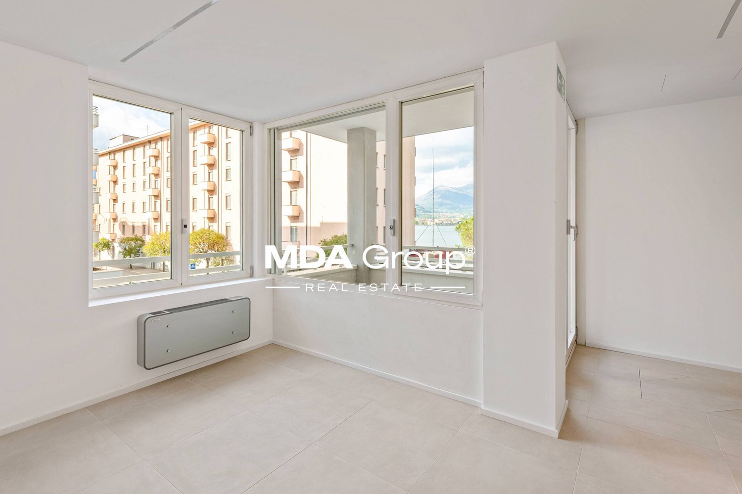 226m² office