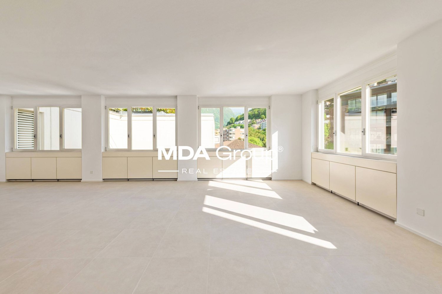 226m² office