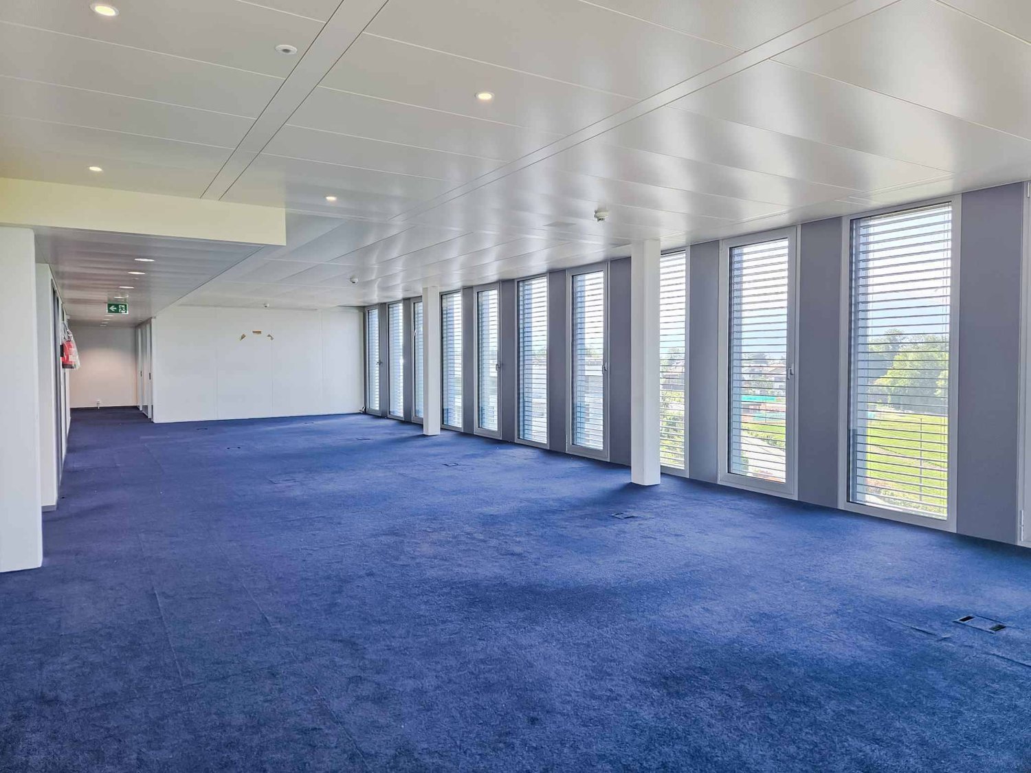 424m² office, photo 4 of 6