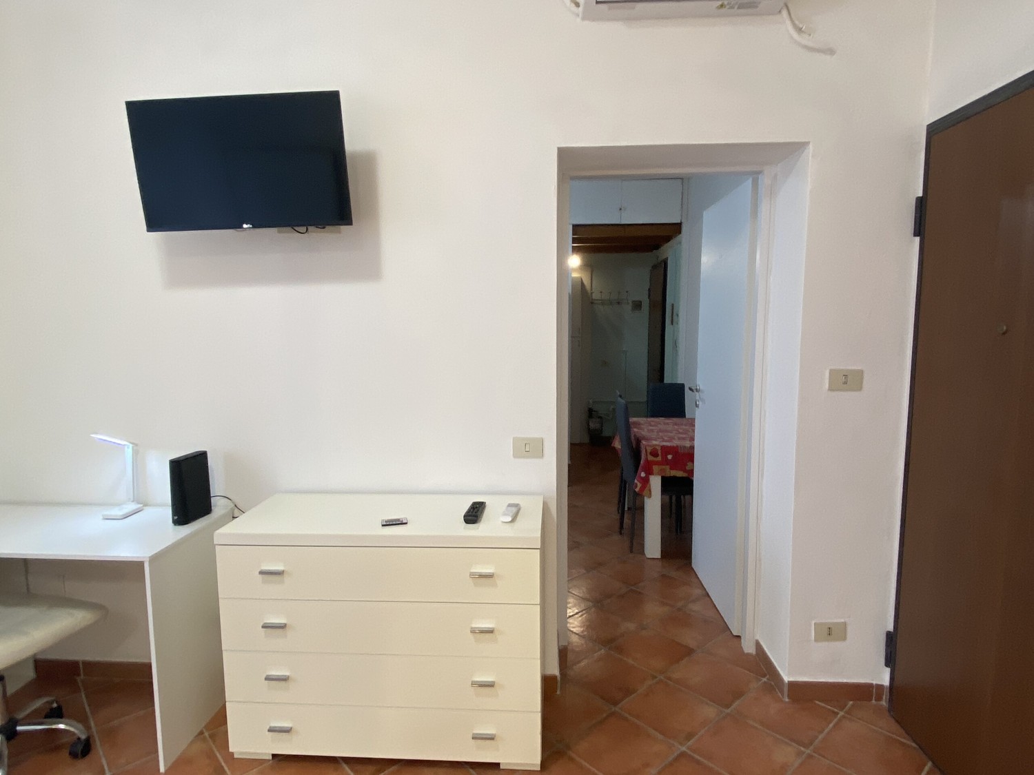 1 room apartment, photo 7 of 10
