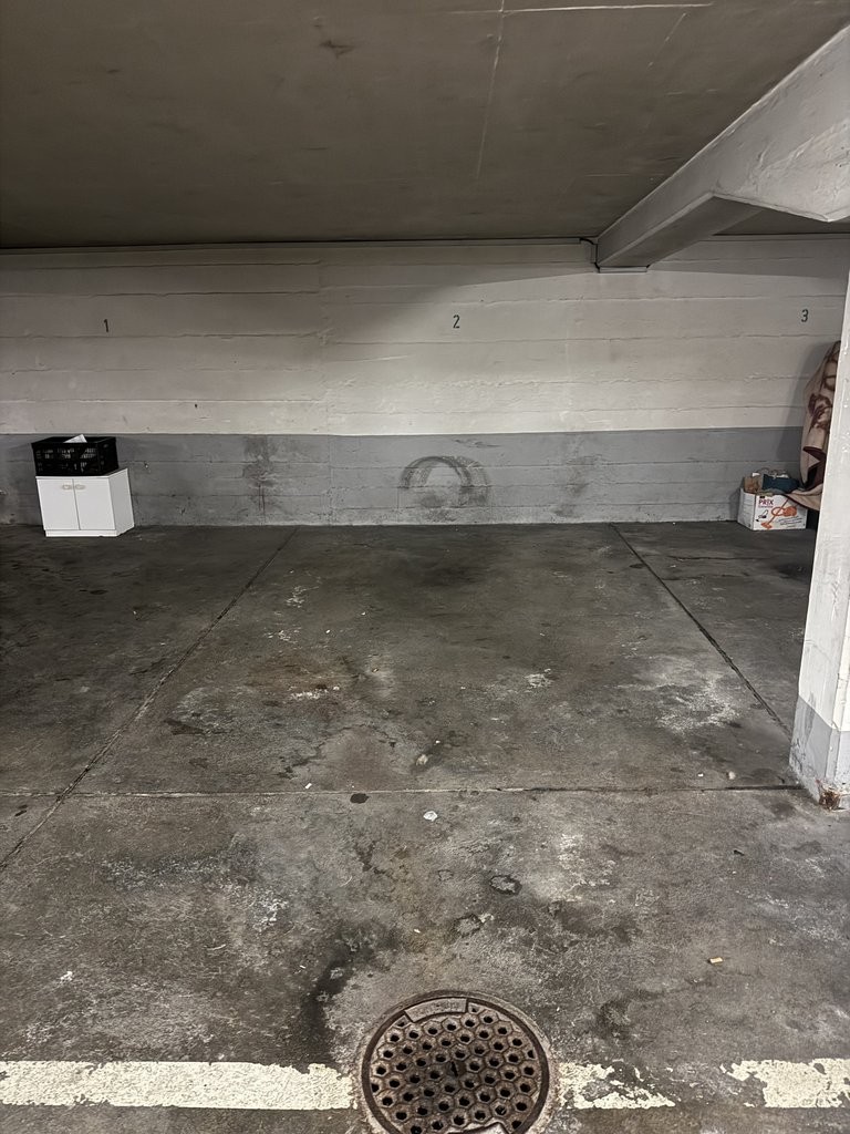 Underground slot, photo 2 of 4