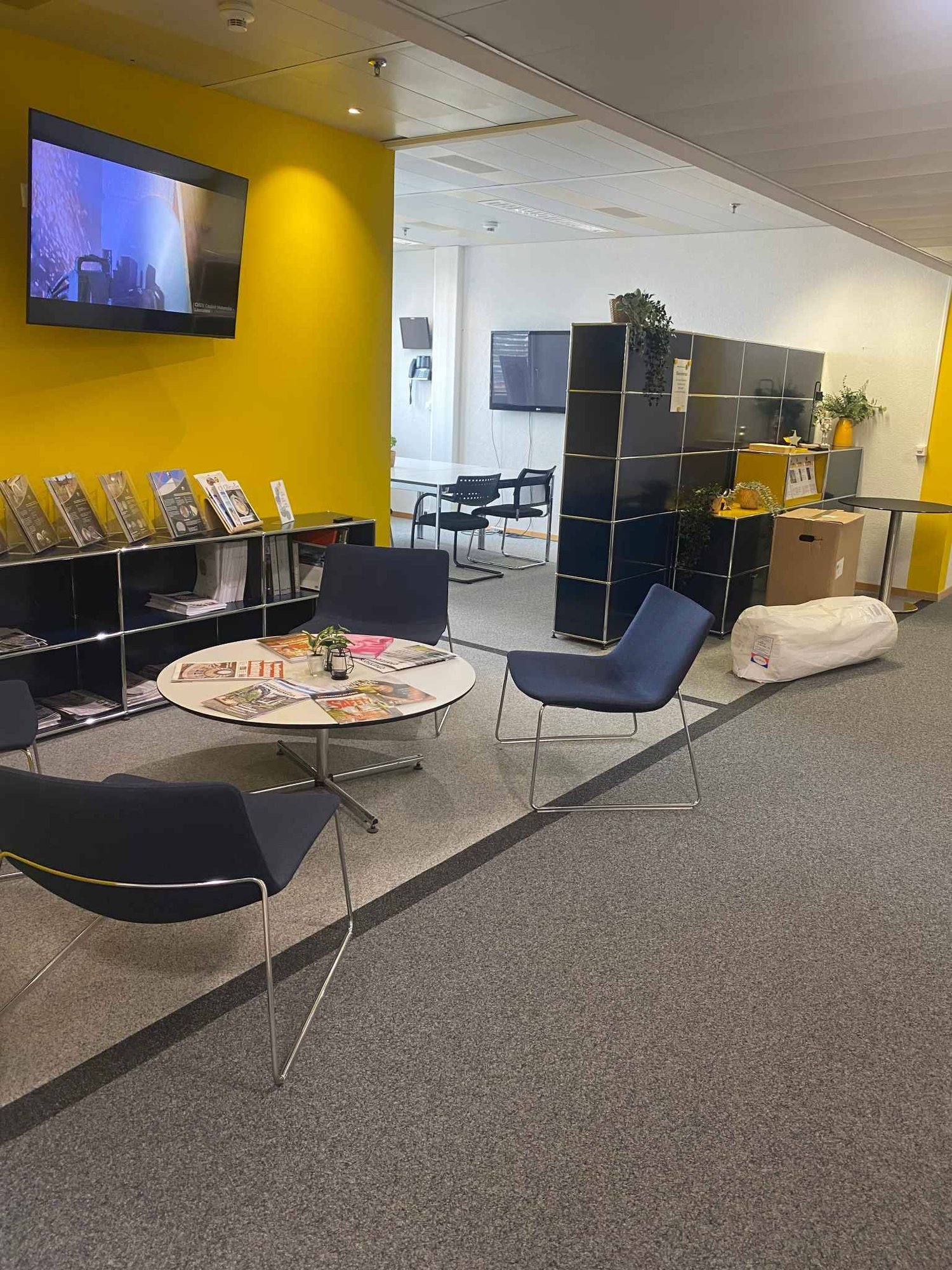 130m² office