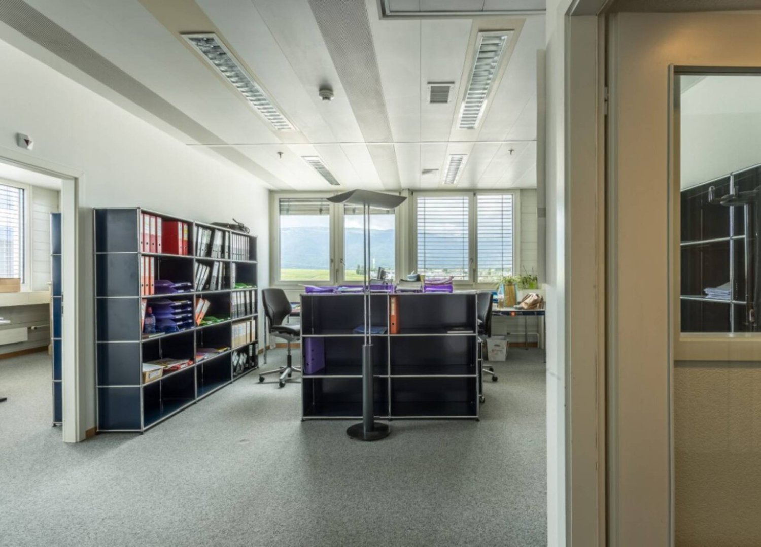 130m² office