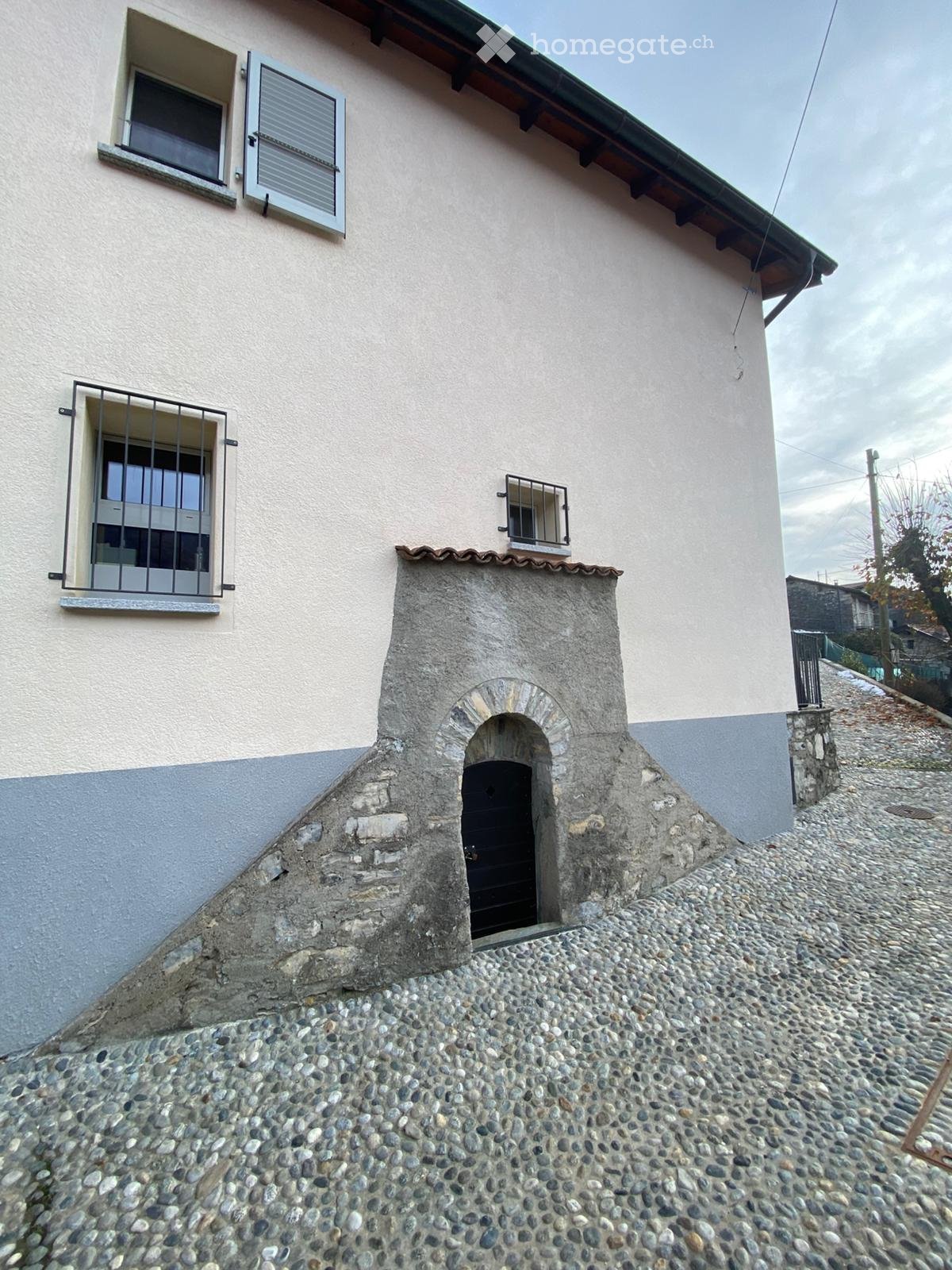 5 rooms single house