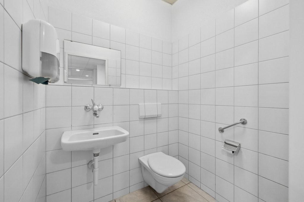 193m² shop, photo 10 of 10