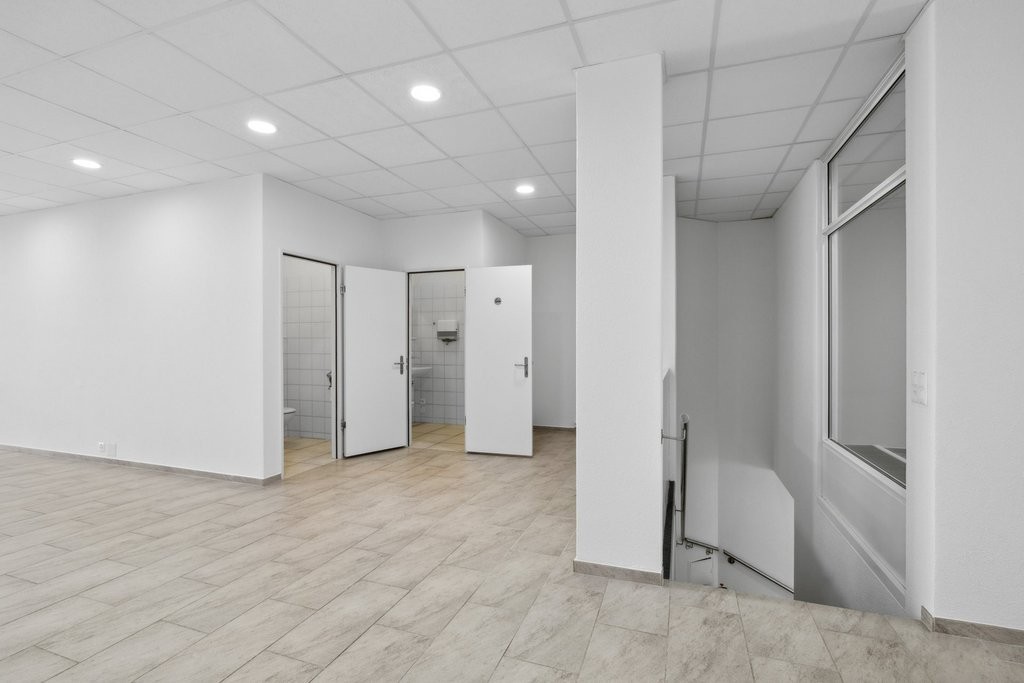 193m² shop, photo 7 of 10