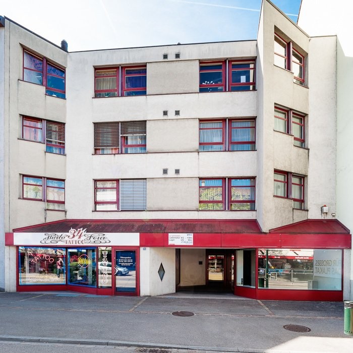 193m² shop, photo 1 of 10