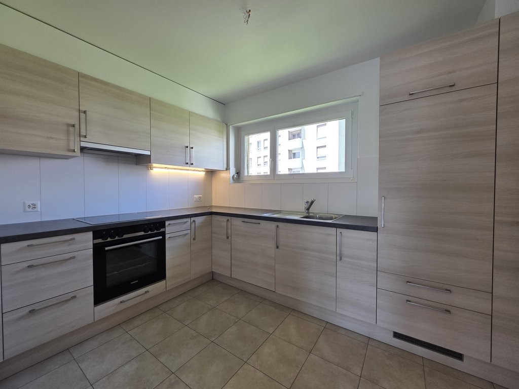 4 rooms apartment, photo 2 of 7