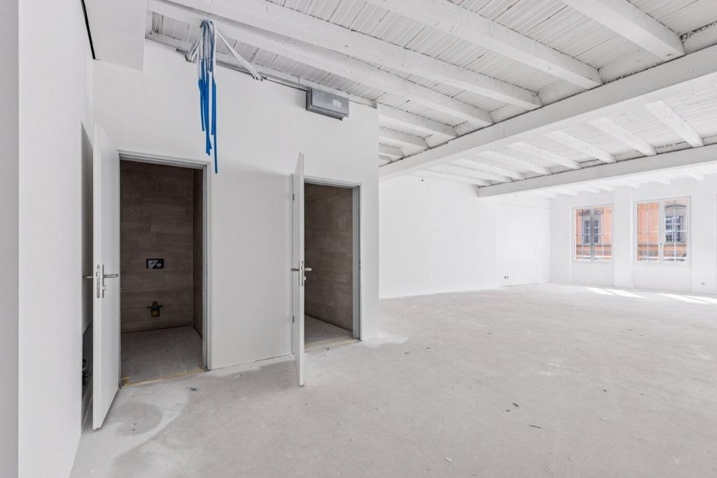 241m² office, photo 5 of 6