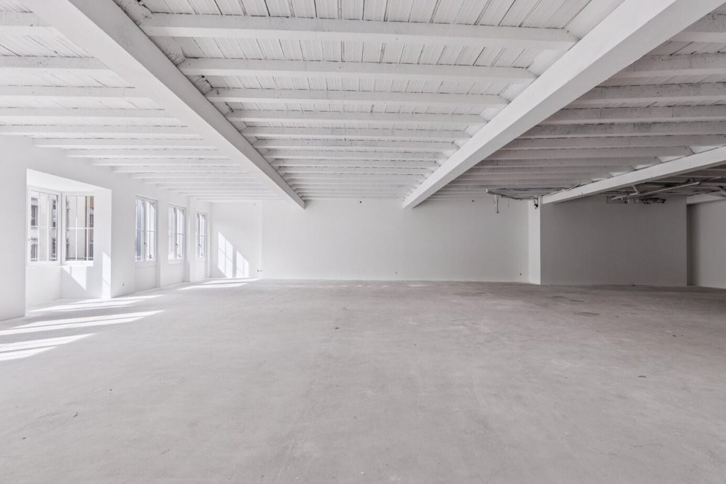 241m² office, photo 4 of 6
