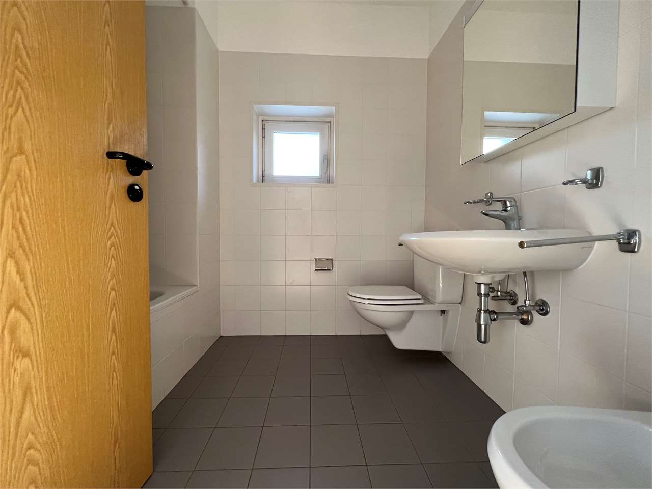 3 ½ Zimmer möblierte Wohnung