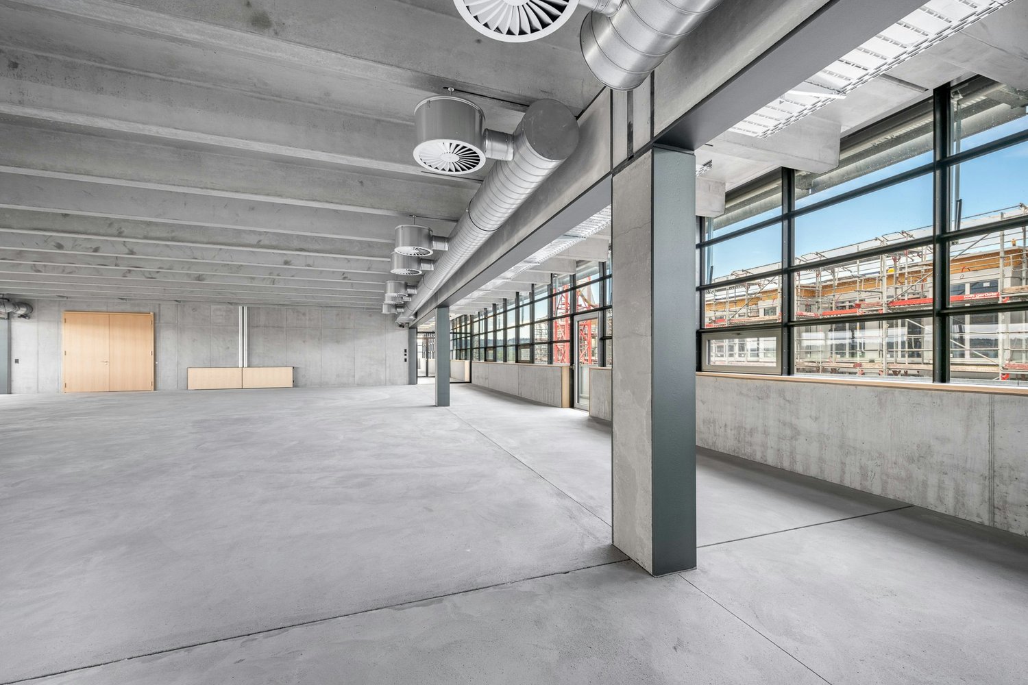 300m² office, photo 3 of 10