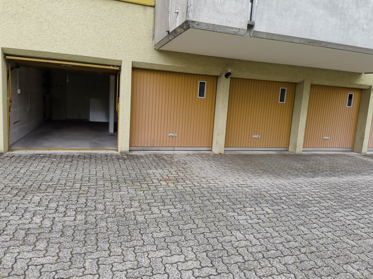 Garage, photo 3 of 3
