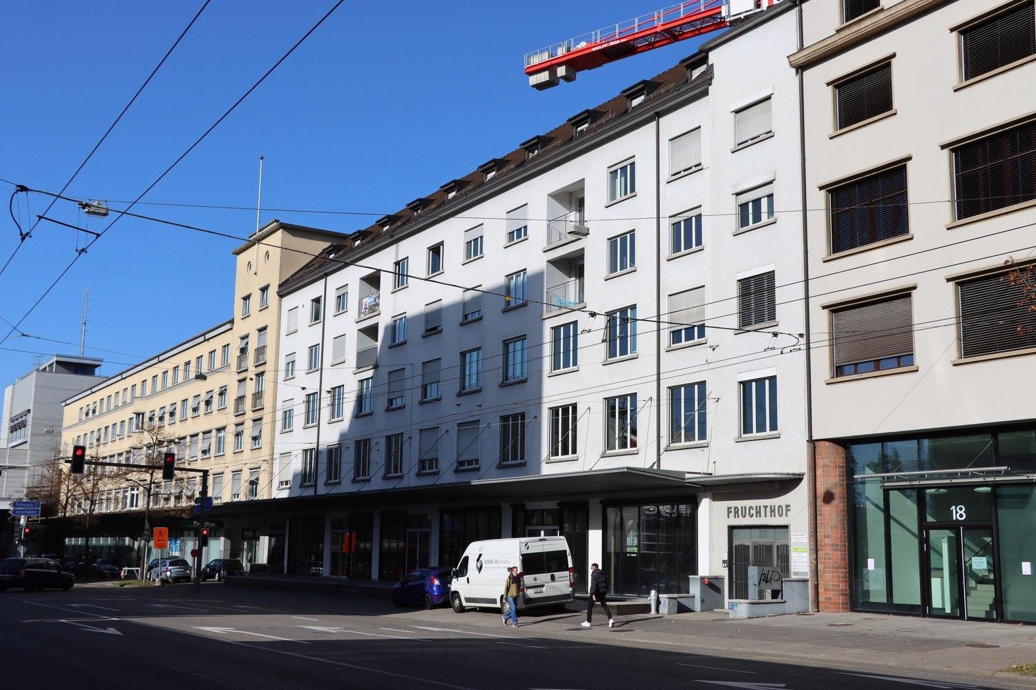 251m² commerciale