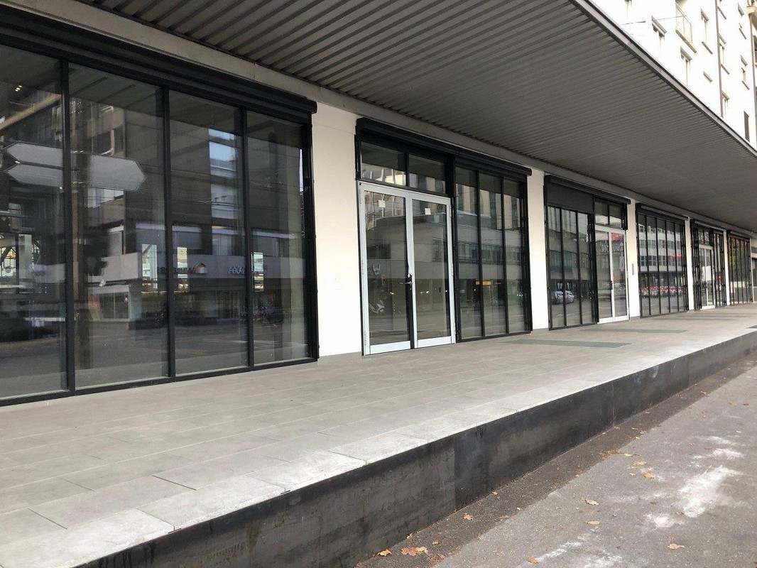 251m² commerciale
