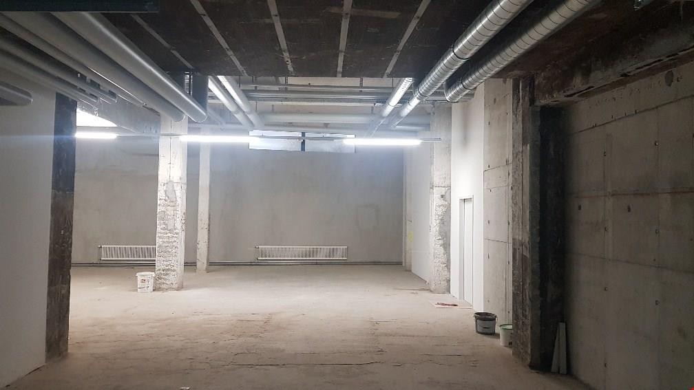 251m² commerciale