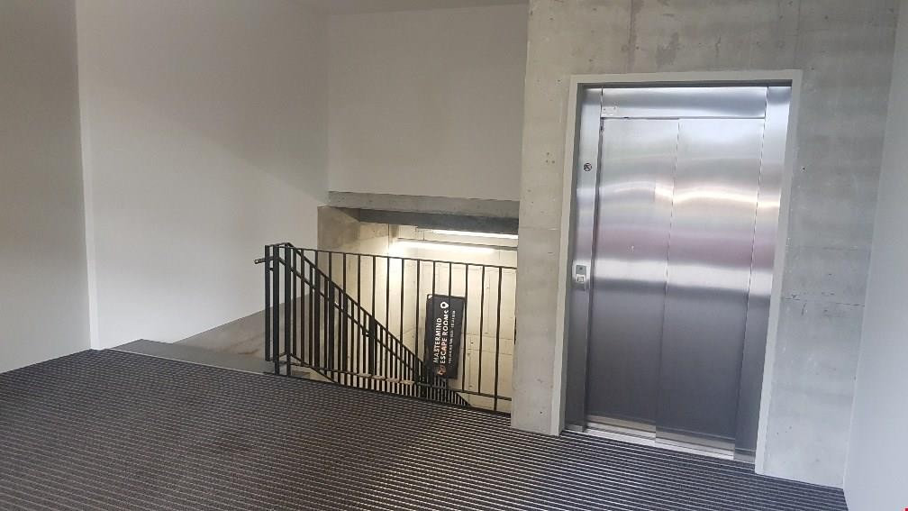 251m² commerciale