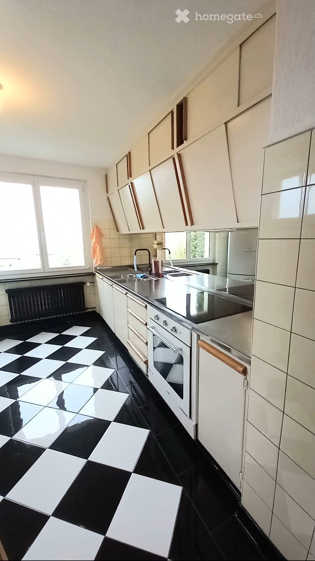 Room in a single-family house for rent:

- furnished
- incl. washing machine and tumble dryer
- shared bathroom
- shared kitchen
- Beinwil am See train station 5 minutes on foot

No administration
No deposit
No extract from the debt enforcement register, photo 3 of 5