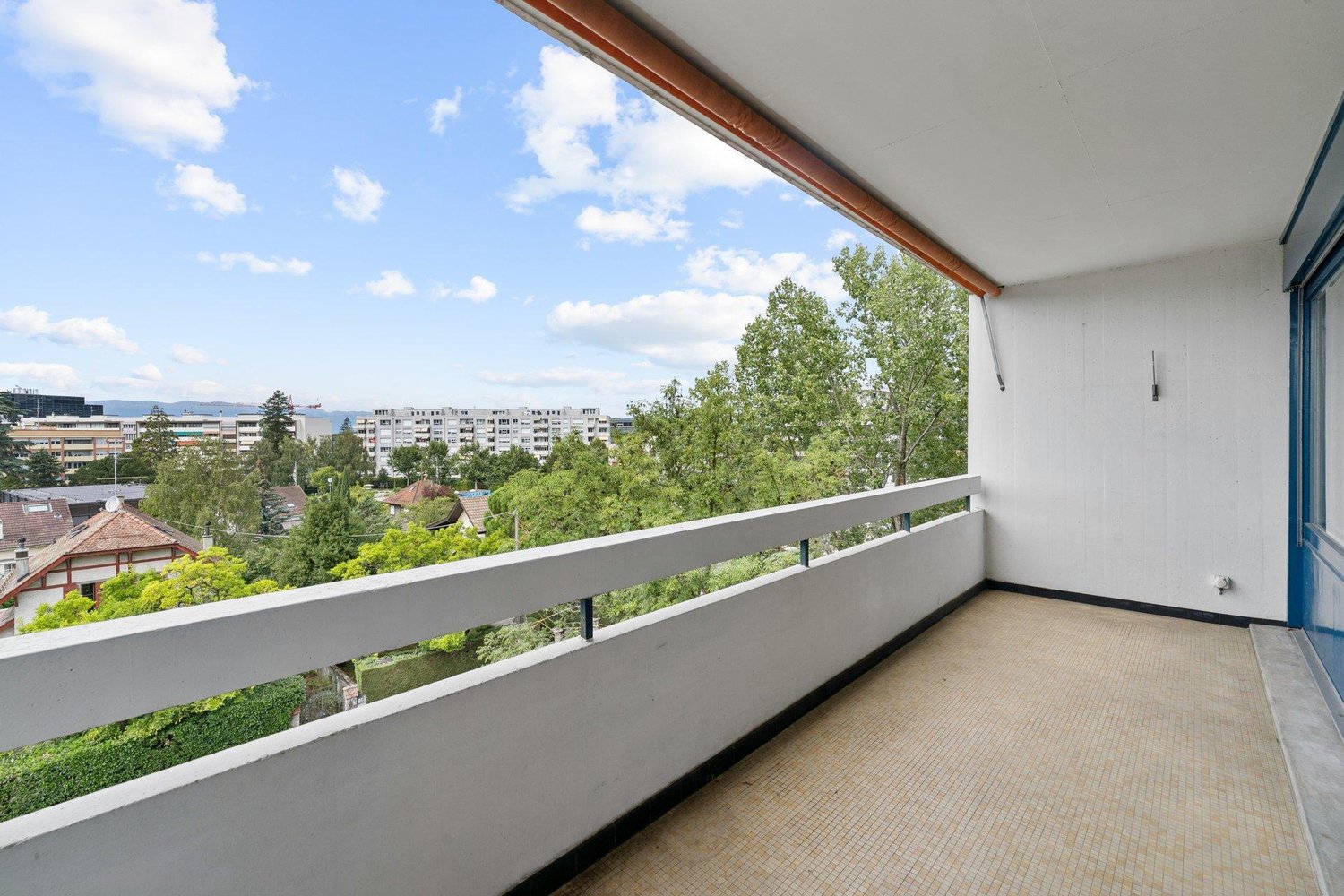 4 rooms apartment, photo 1 of 8