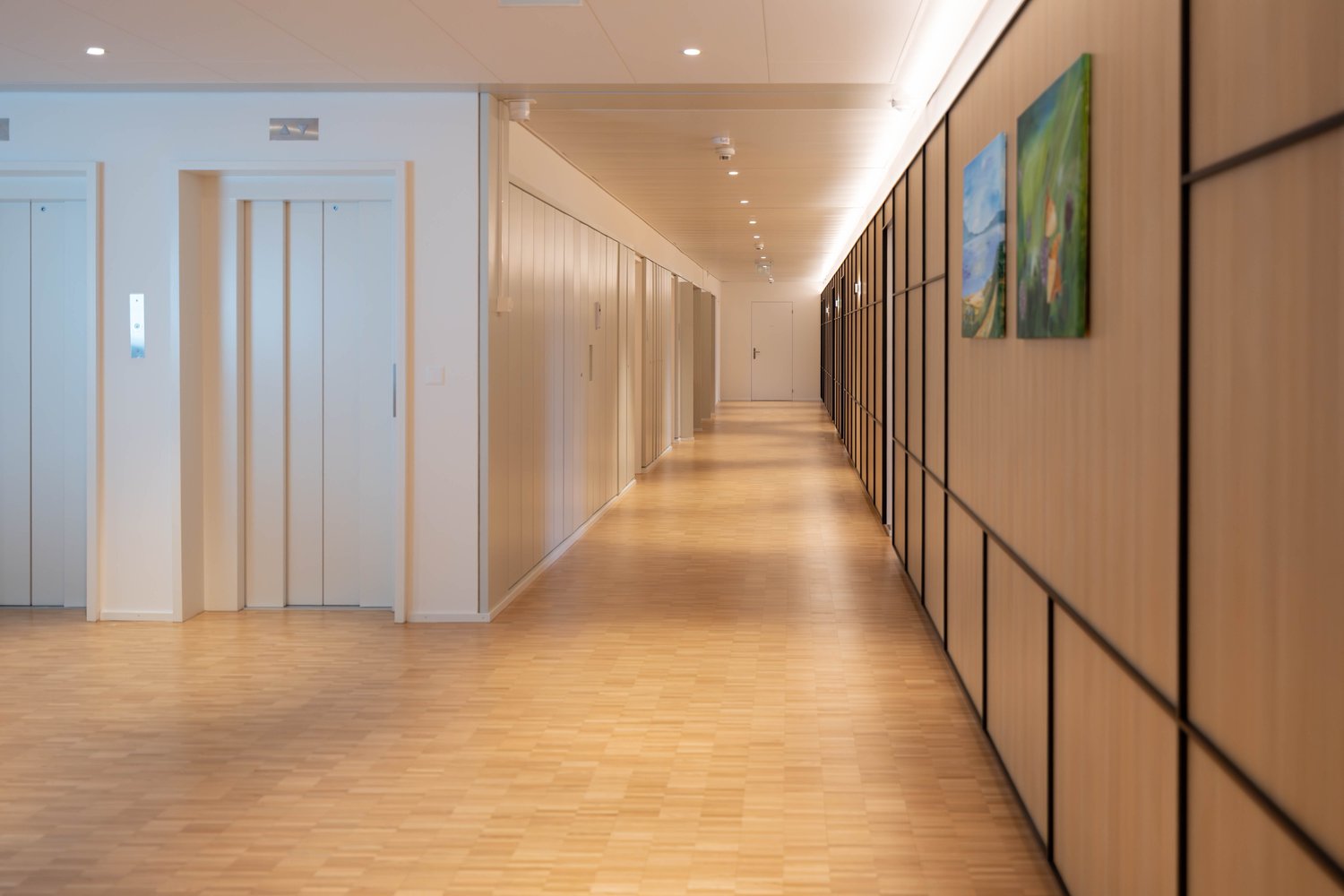 474m² office, photo 1 of 5