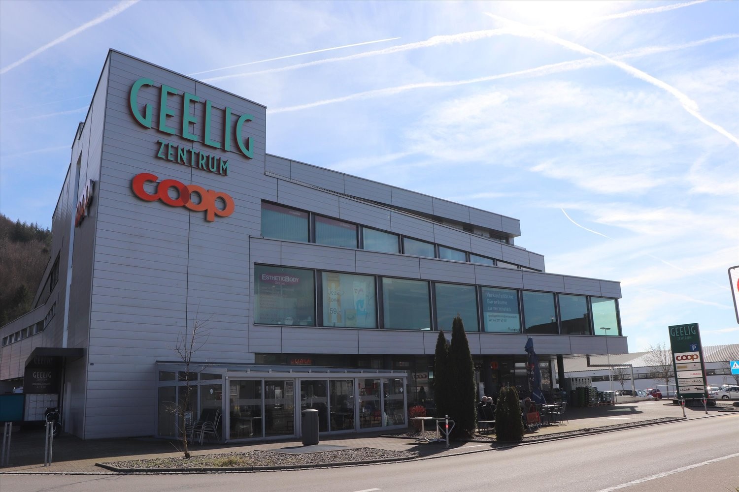 214m² office