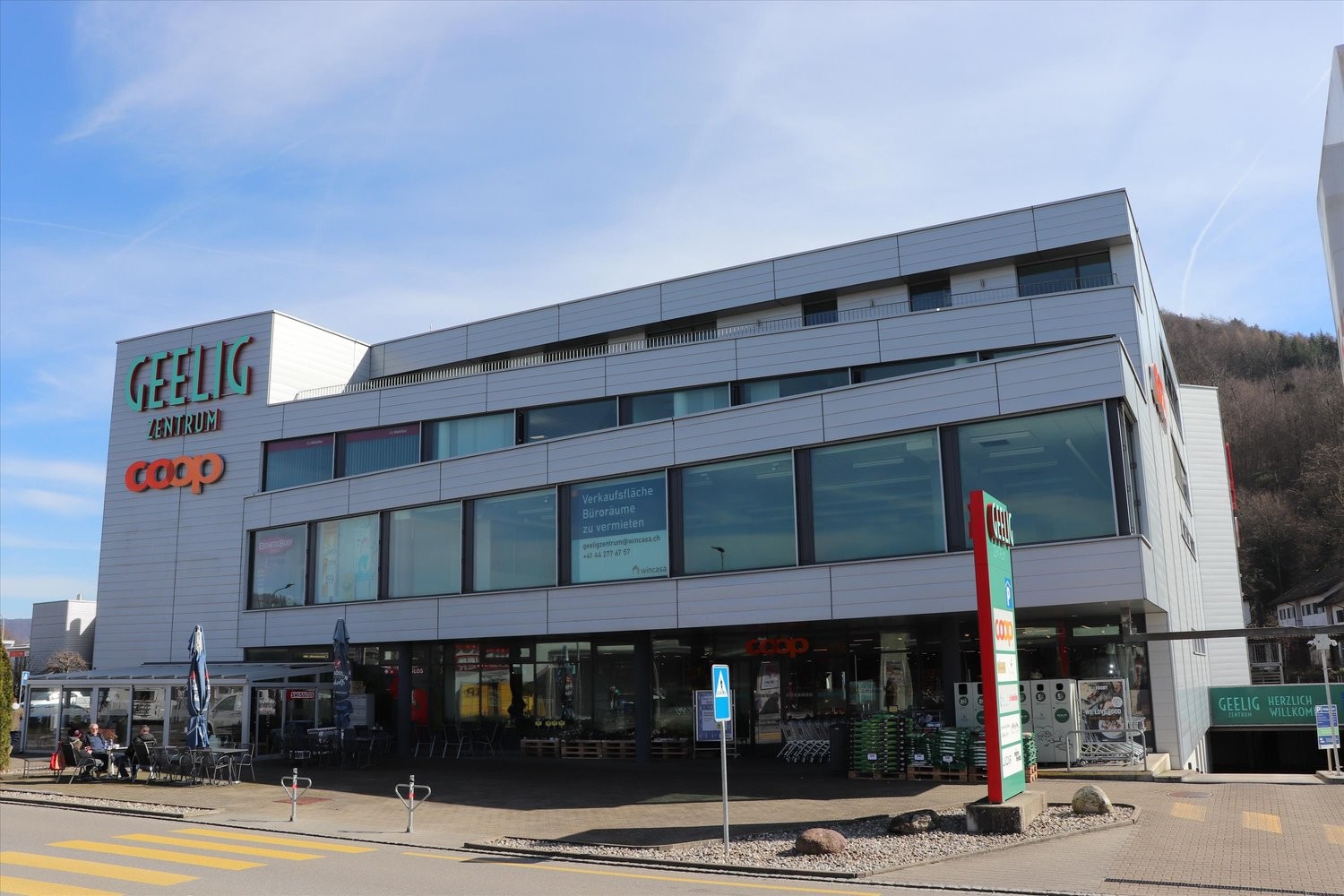 214m² office