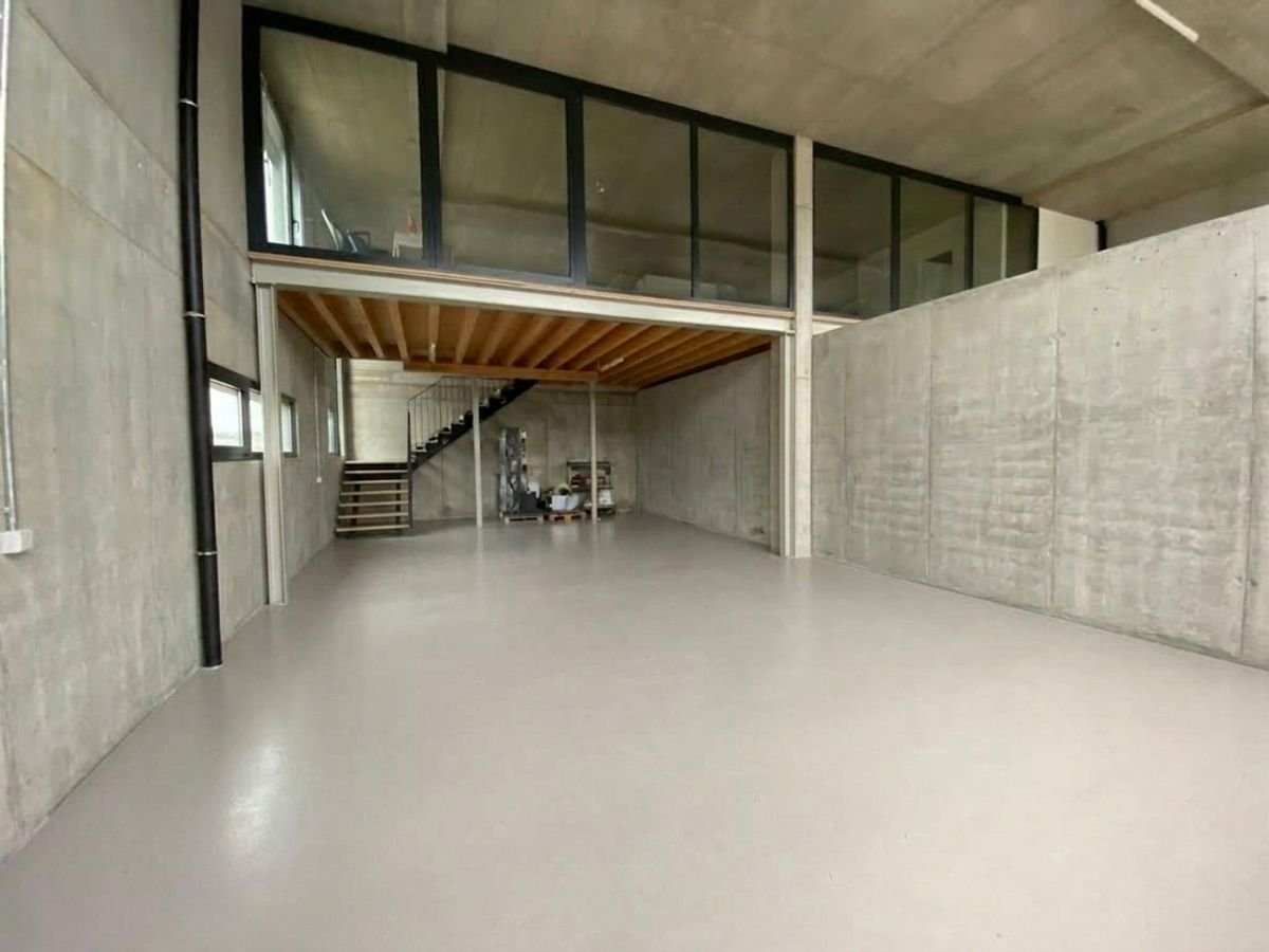 125m² industrial object