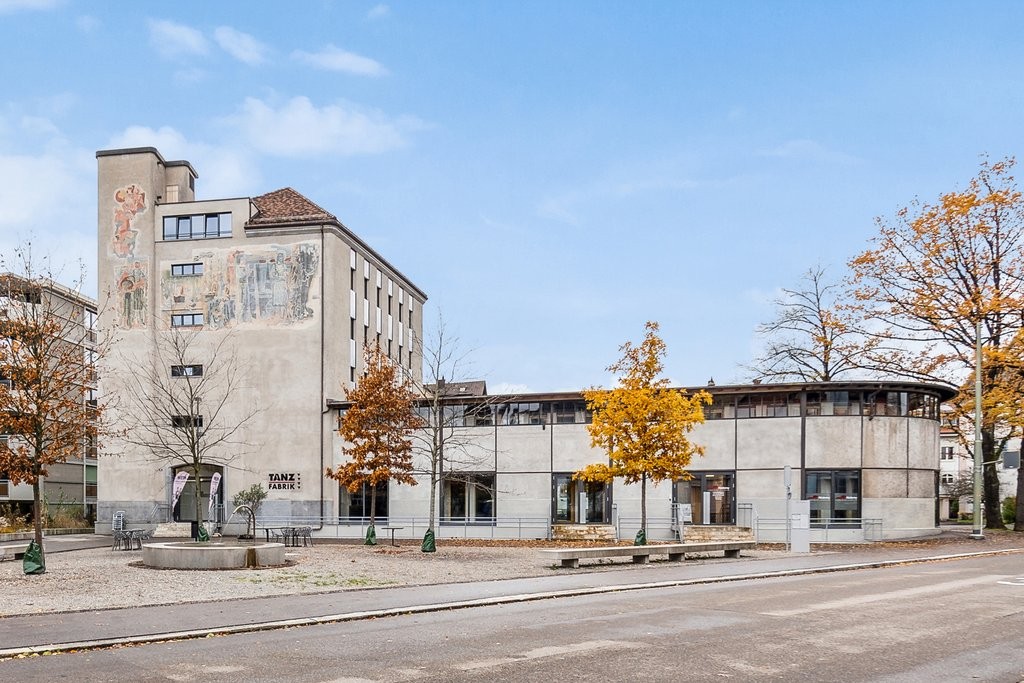 142m² office, photo 1 of 10