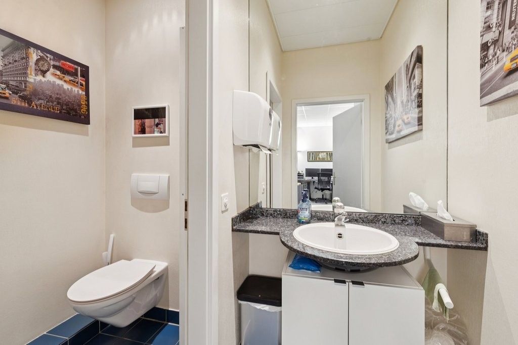103m² office, photo 6 of 10
