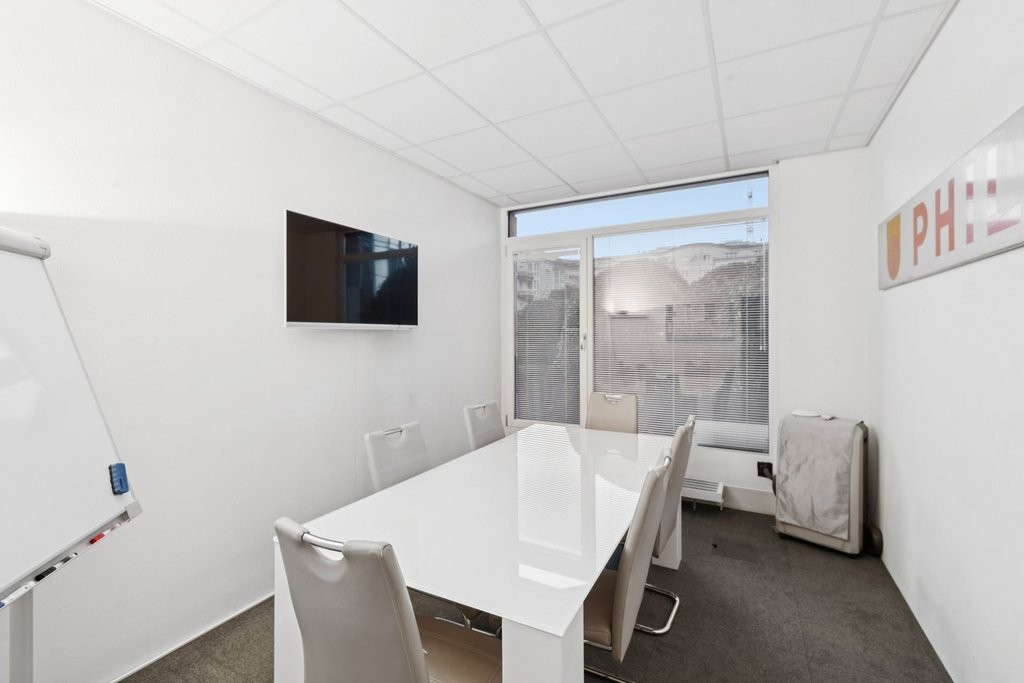 103m² office, photo 5 of 10