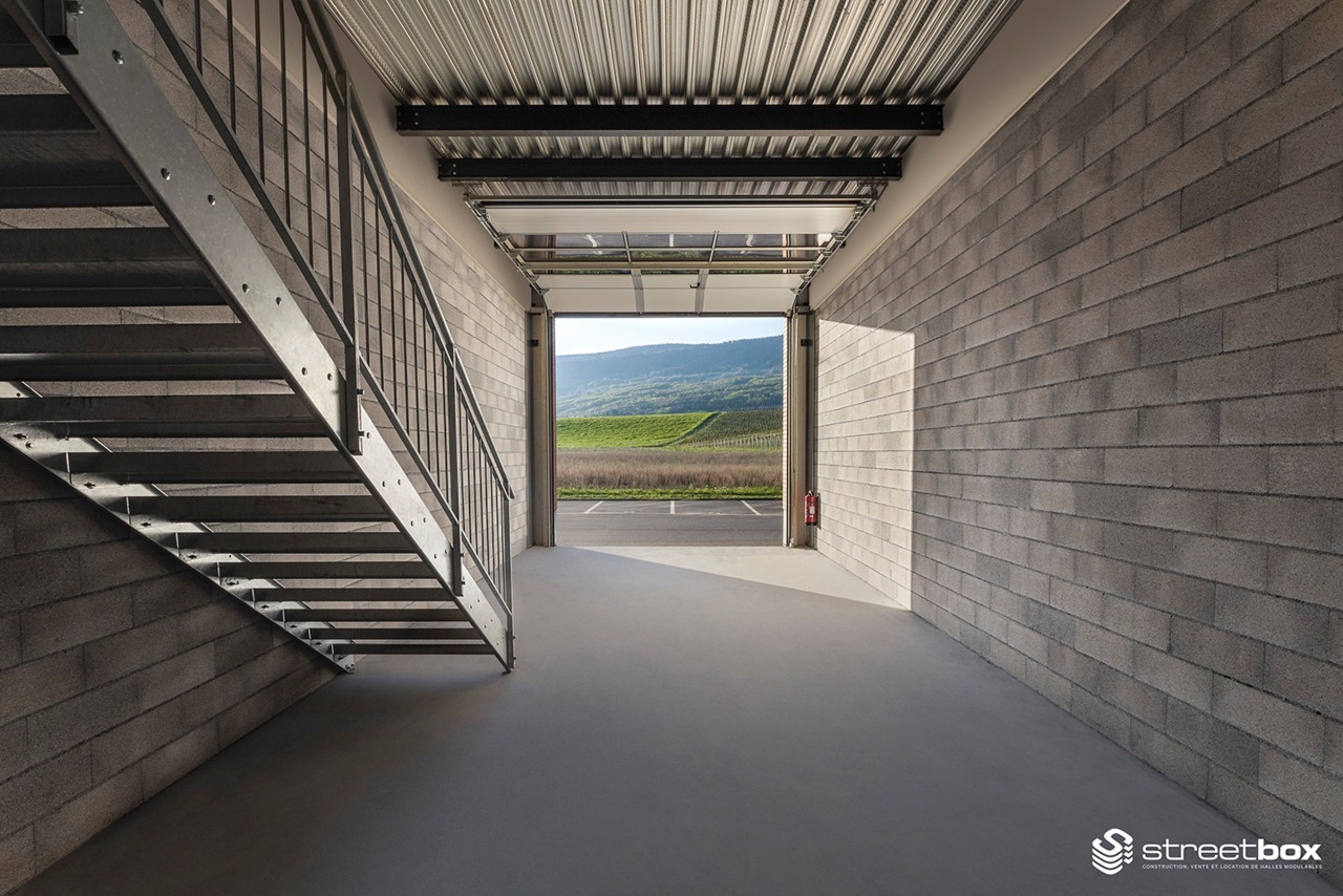460m² storage room, photo 2 of 4
