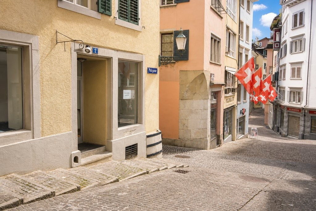 90m² shop, photo 1 of 10