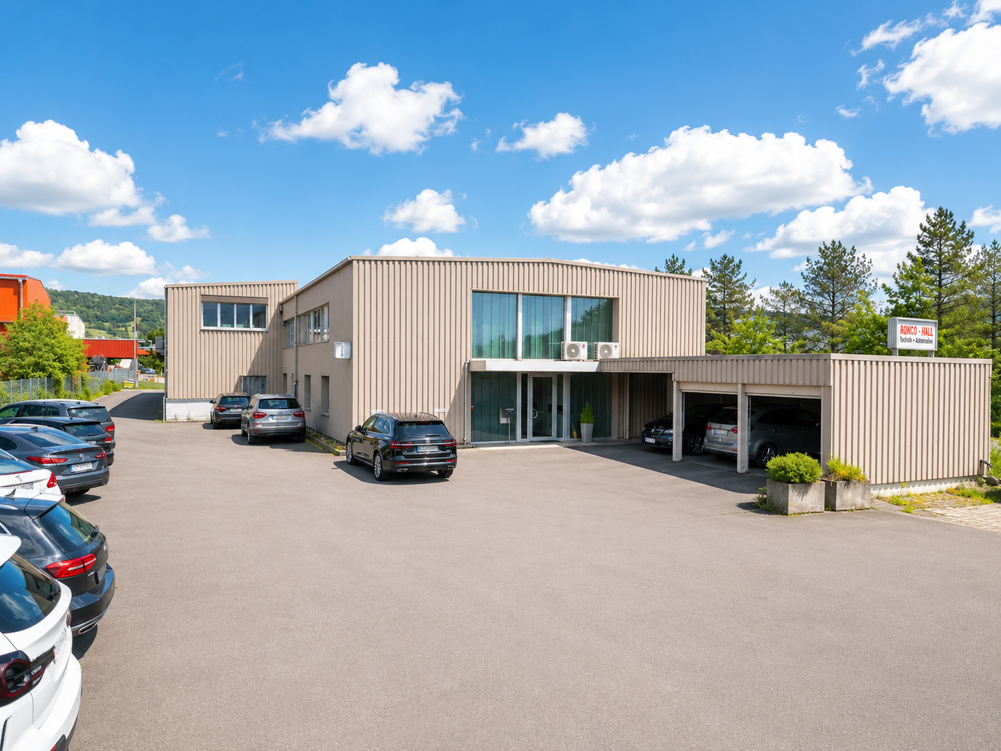 1300m² industrial object, photo 2 of 10