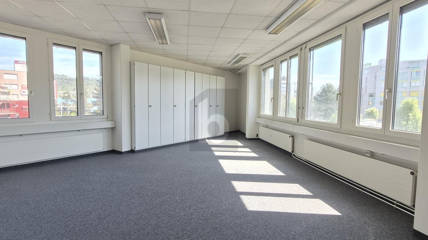 410m² office, photo 4 of 4