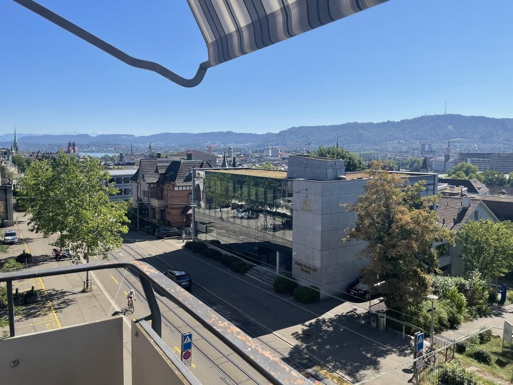 4 rooms apartment, photo 1 of 10