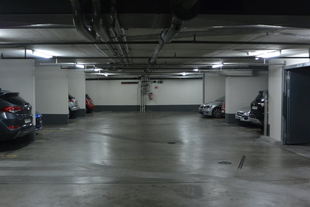 Underground slot, photo 1 of 2