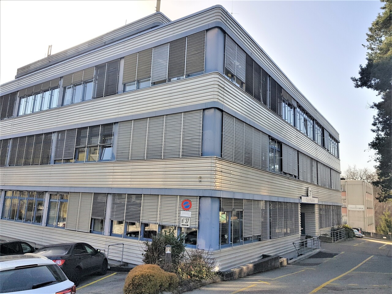 53m² office