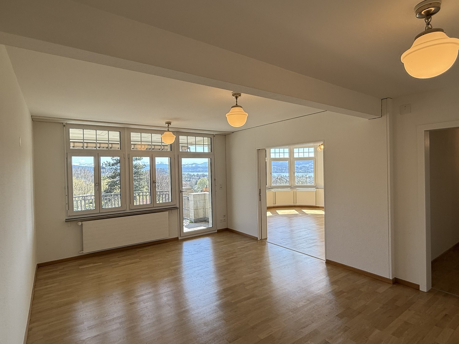 4 rooms apartment, photo 2 of 10